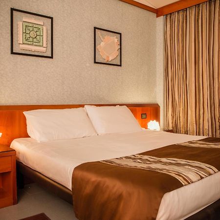 Mare Hotel Савона Екстериор снимка