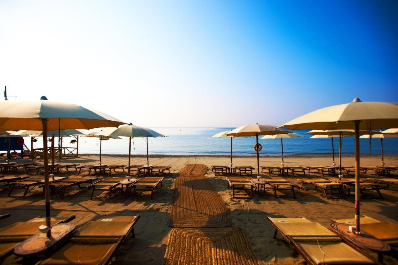 Mare Hotel Савона Екстериор снимка
