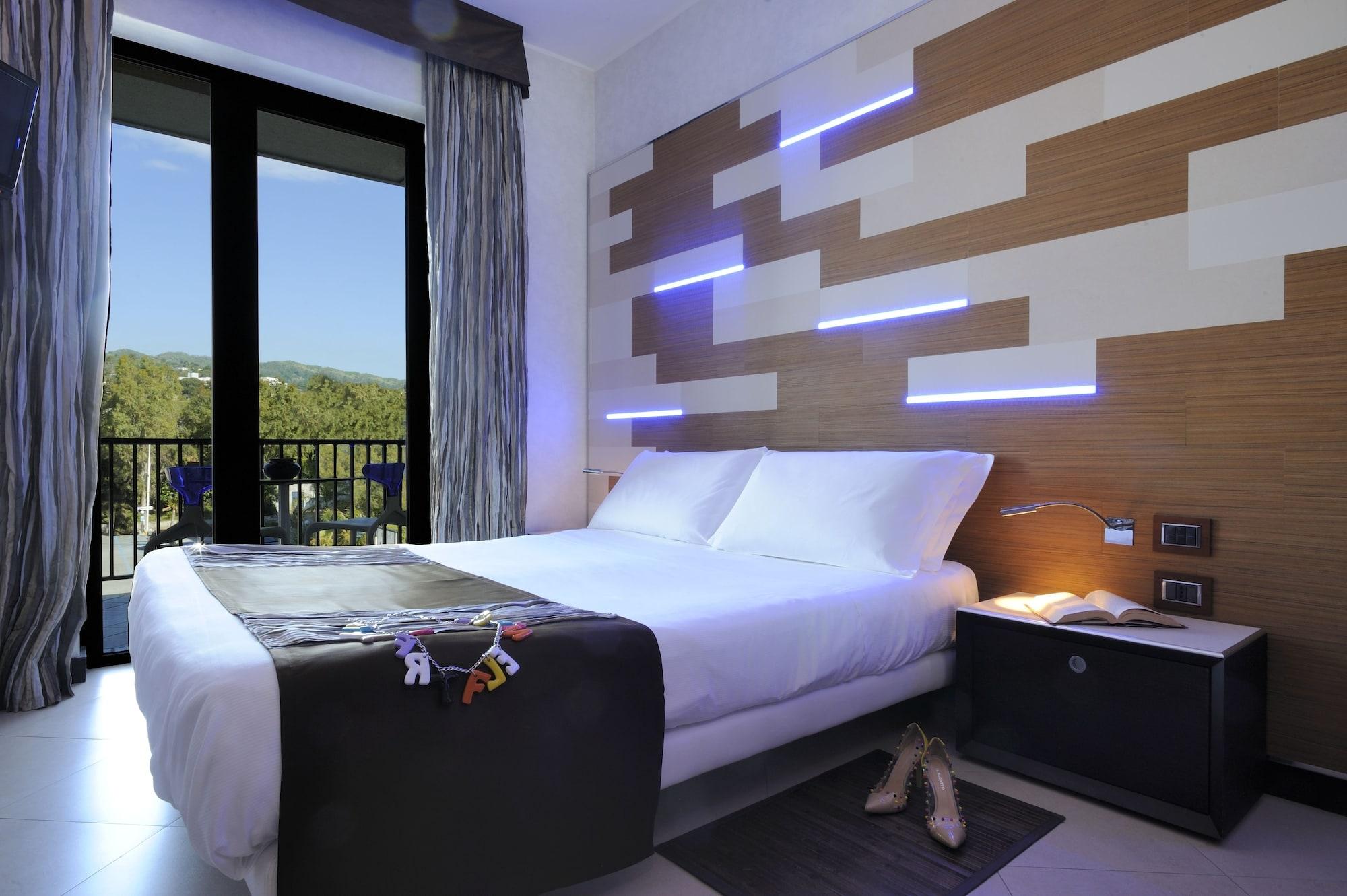Mare Hotel Савона Екстериор снимка