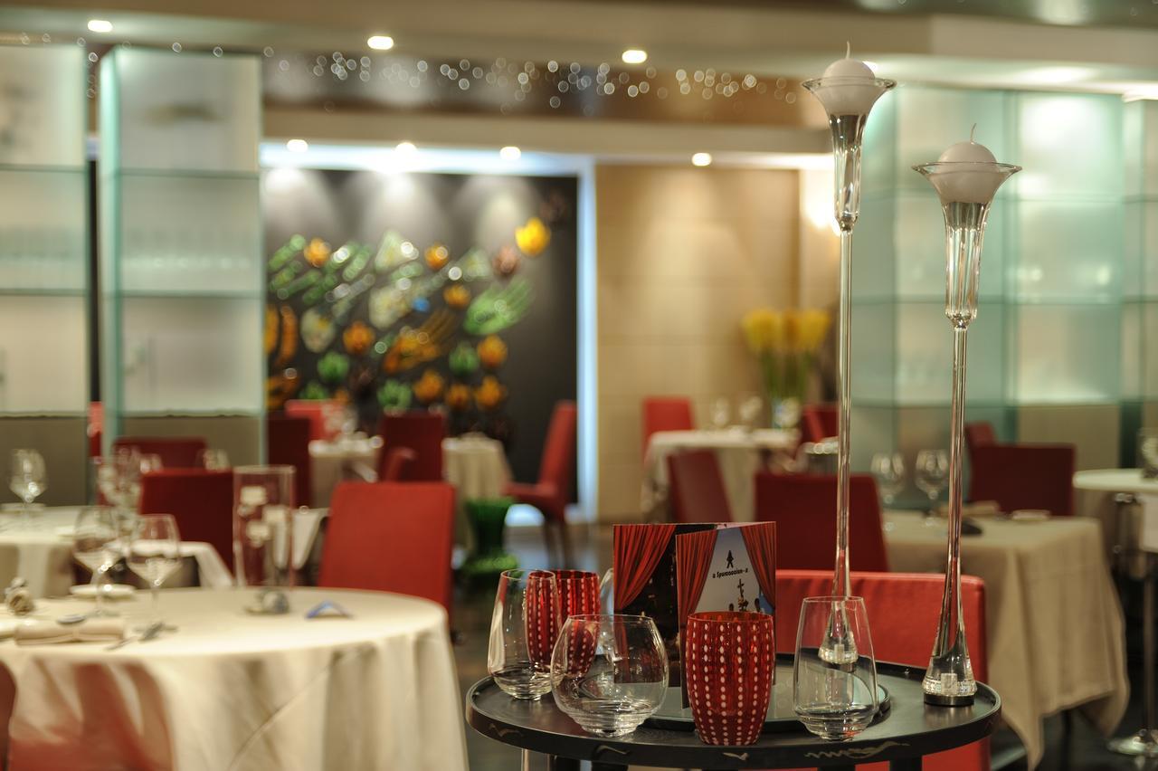 Mare Hotel Савона Екстериор снимка