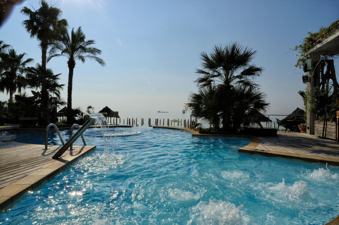 Mare Hotel Савона Екстериор снимка