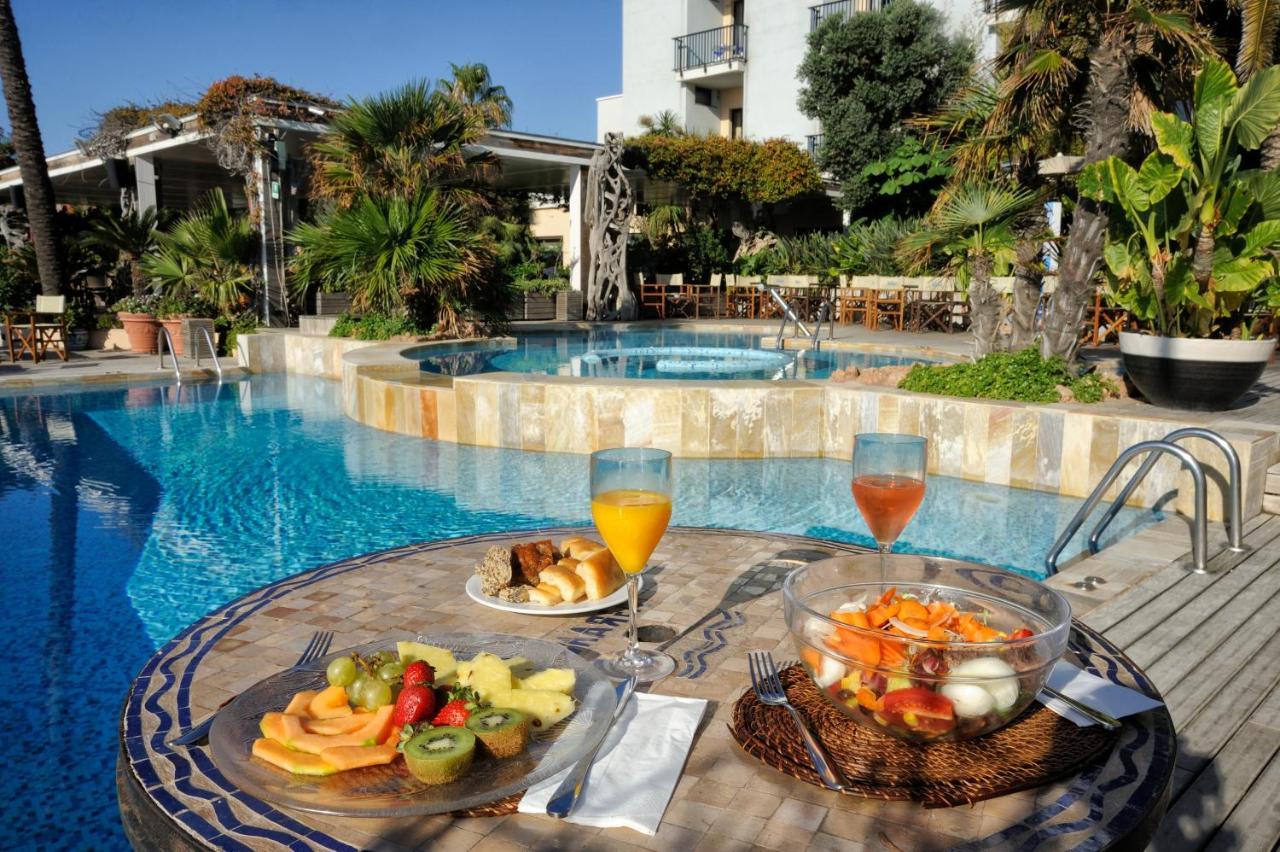 Mare Hotel Савона Екстериор снимка